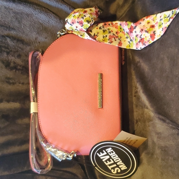 Cross body purse - Picture 1 of 4